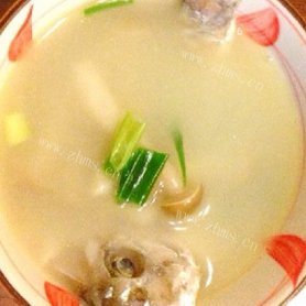 蟹味菇黄翅鱼汤