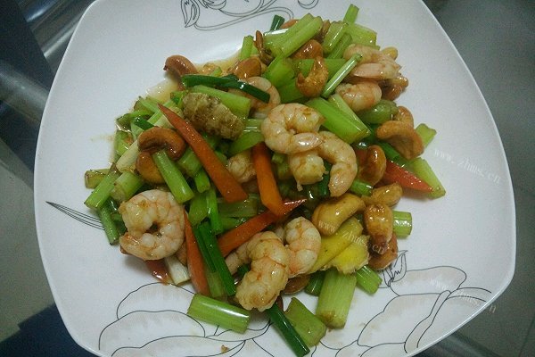 独家芹菜腰果炒虾仁