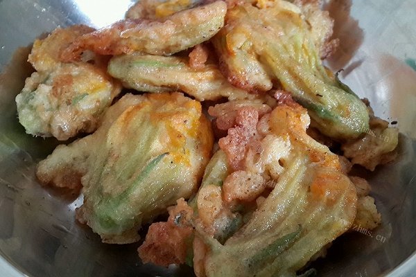 家庭版鲜炸南瓜花