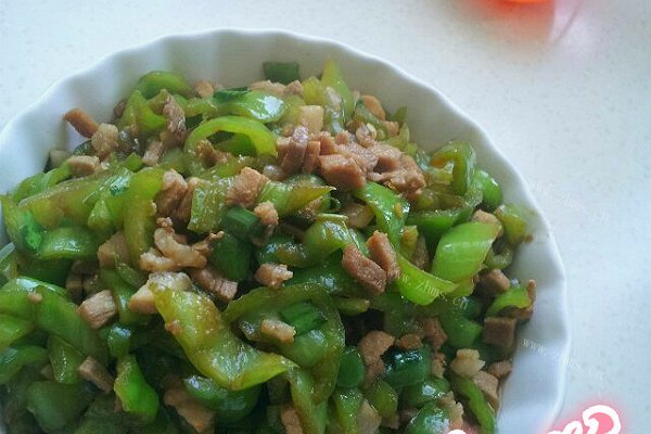 家常肉末青椒碎