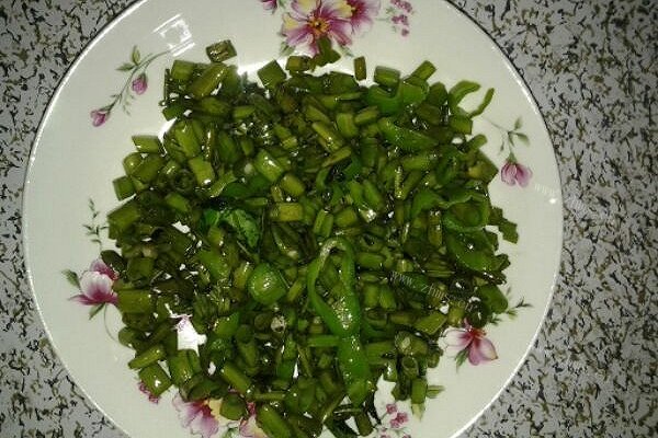 简单易学素炒空心菜杆
