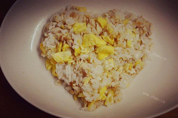 鸡蛋鸡丝米饭团