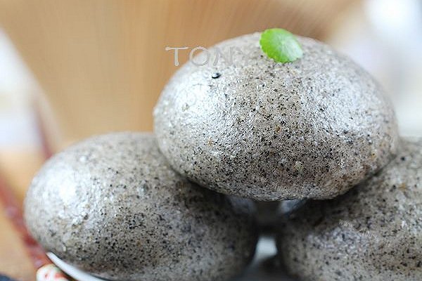 黑芝麻核桃馒头