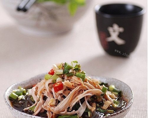鸡丝蕨根粉