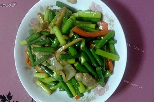 翡翠年华-蒜薹炒肉