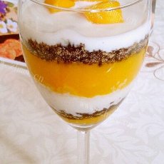 自制芒果酸奶杯