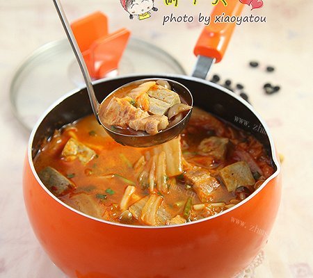 黑豆系列-黑豆腐泡菜锅