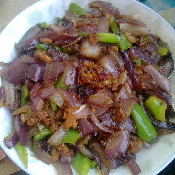 家有大厨之洋葱炒肉