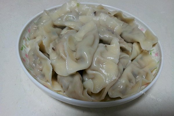 芹菜木耳猪肉饺子