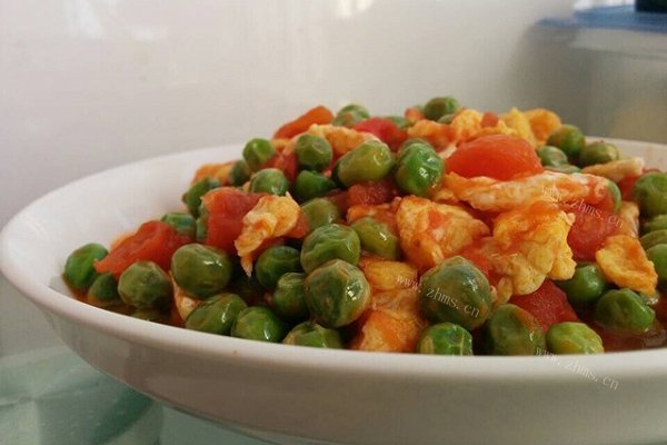 家常豌豆炒西红柿鸡蛋