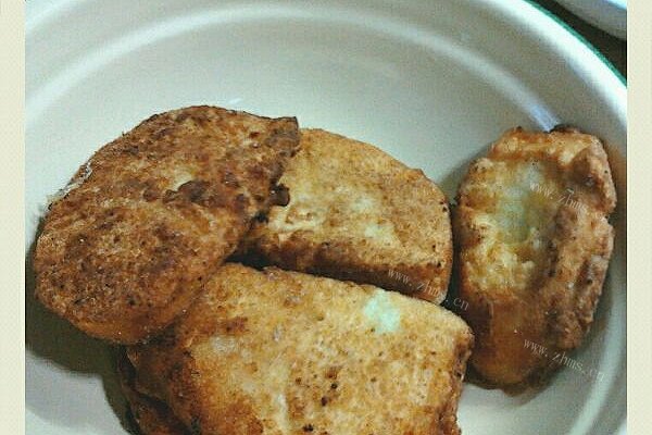 炸鸡调料炸出香酥的馒头片