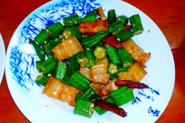 黄秋葵炒五花肉<补>