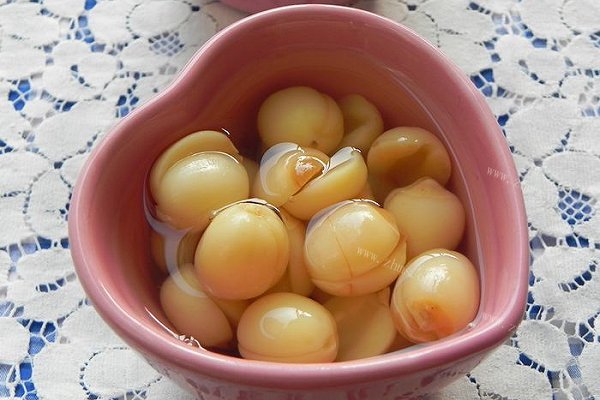 冰糖炖莲子