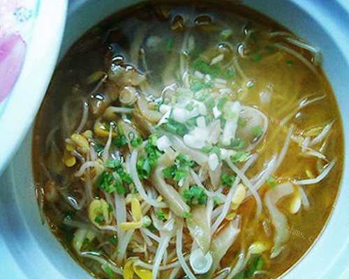 榨菜豆芽肉丝汤