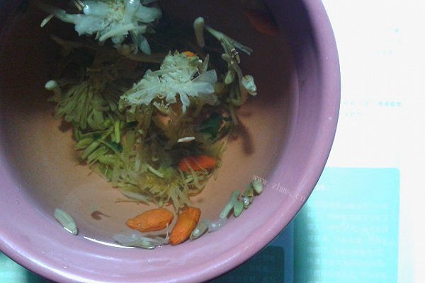 金银花白菊茶