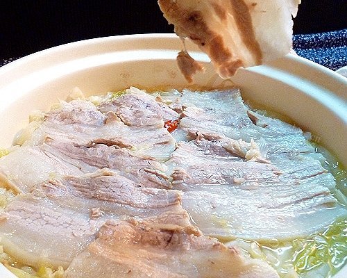 冬季决不能错过的-酸菜汆白肉