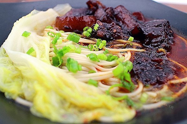 香辣牛腩面