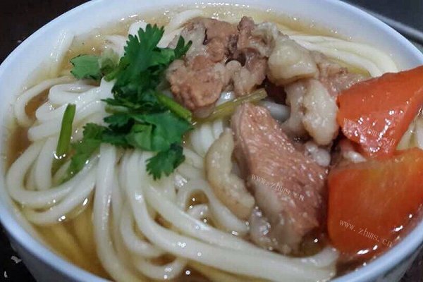 滋补养颜牛腩面