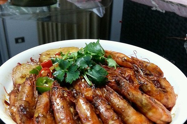 香辣干锅土豆虾