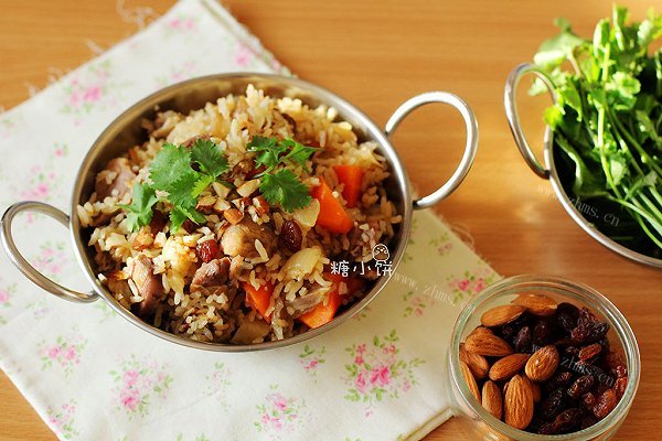 「羊肉抓饭」营养美味省时省力的饭菜一锅出