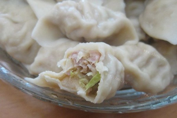 可口的白菜馅饺子