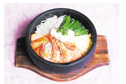 生蚝石锅饭