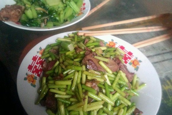 蒜苔羊杂