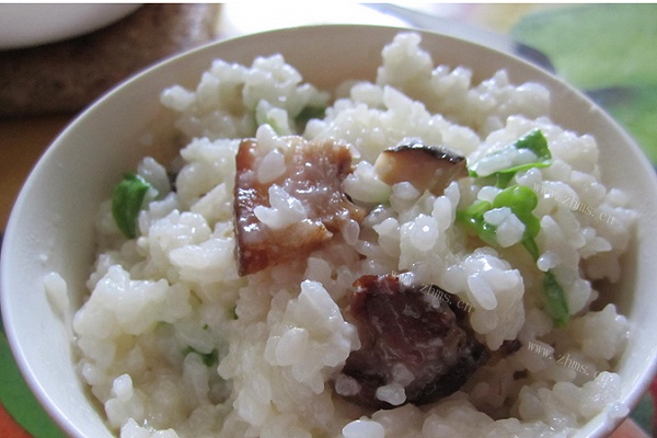 美味的香菇火腿菜泡饭