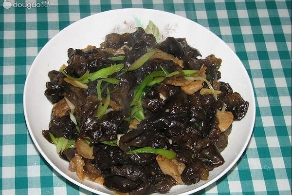 家常青椒木耳
