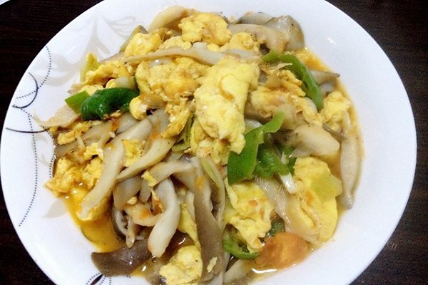 蘑菇西红柿炒鸡蛋