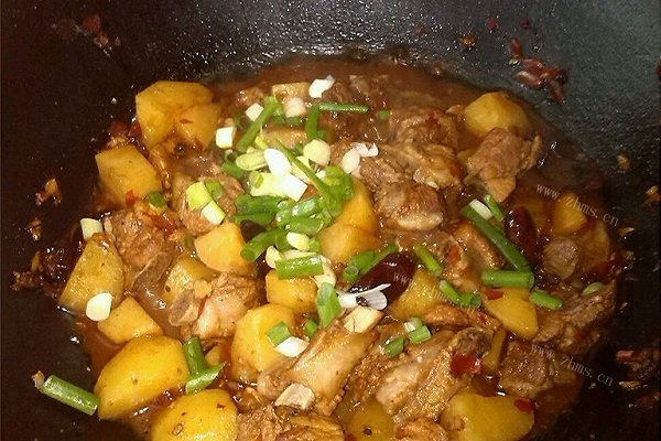 土豆烧排骨