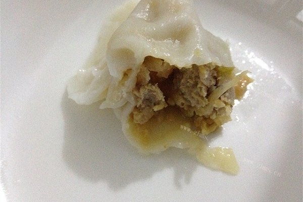 精肉酸菜馅饺子