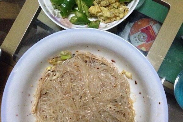 粉丝凉拌金针菇