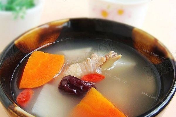 滋补胡萝卜山药红枣鸡汤