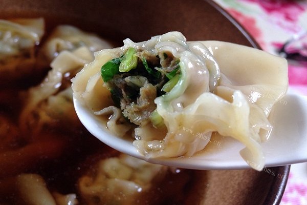 菠菜鲜肉馄饨