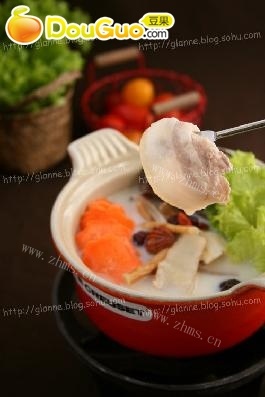 家常菜骨汤什锦小火锅
