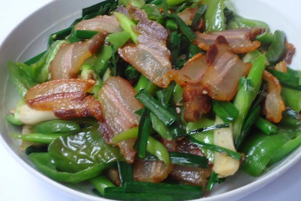 腊肉炒蒜苗