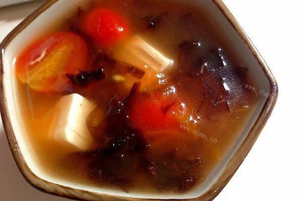 饱腹又美味的减肥汤-蕃茄豆腐汤