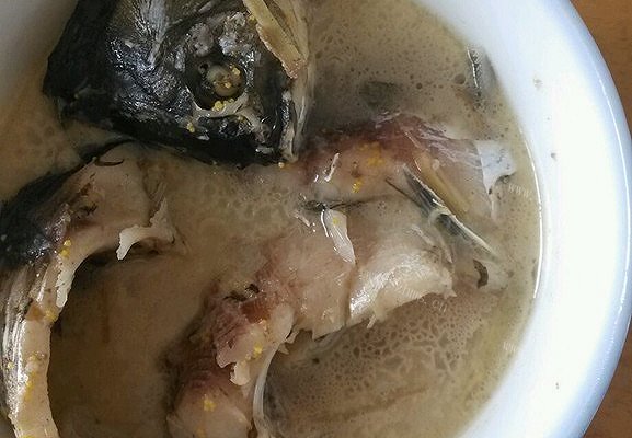 懒人鲫鱼汤～一个人的简单料理