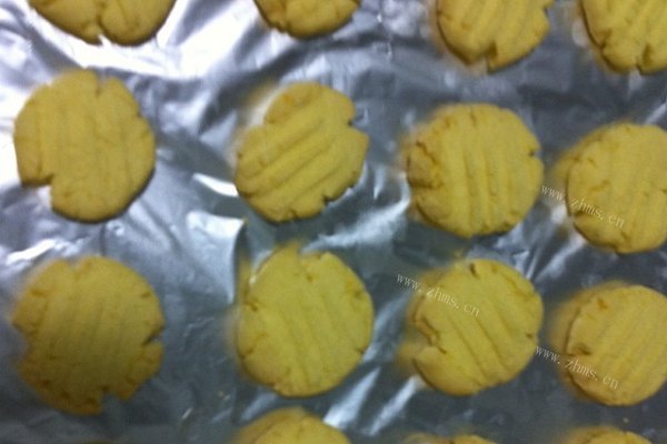 鸡蛋饼干