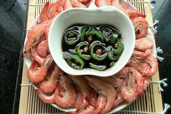 “萬字纯酿造酱油”之-百变辣椒圈