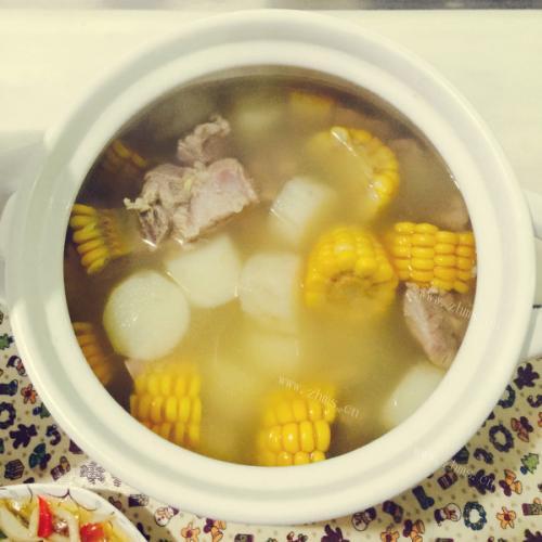 「自创」玉米排骨汤
