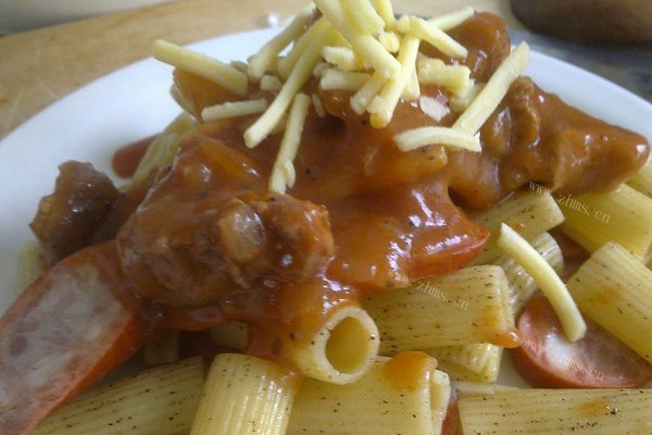 熏肠肉酱意面