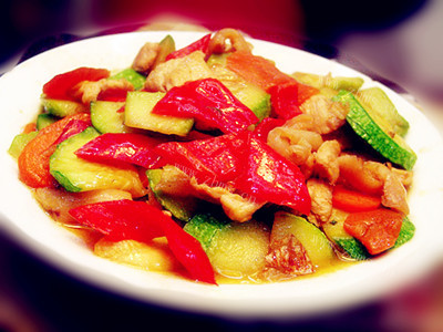 家常菜西葫芦炒鸡脯肉