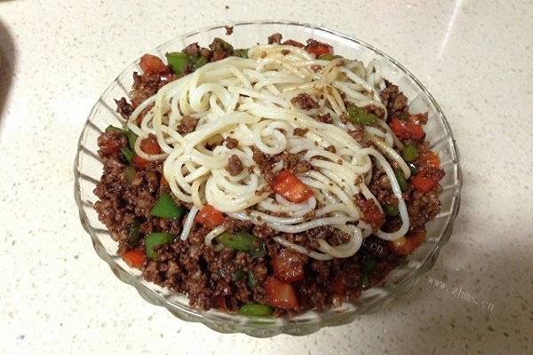 彩椒肉末拌面