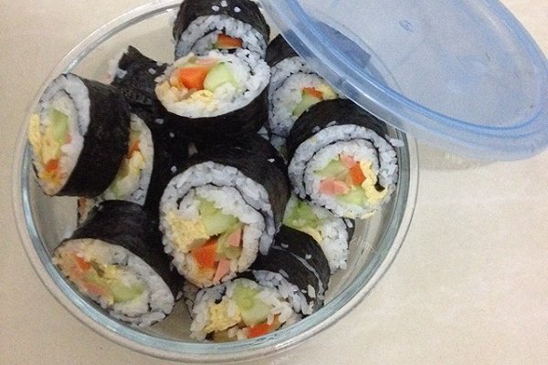 家常版简单私房菜—紫菜包饭