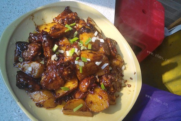 家常红烧鸡翅土豆