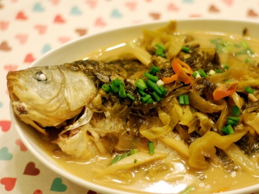 家庭泡菜鲫鱼