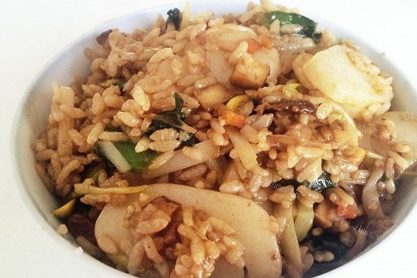 五彩酱油炒饭年糕