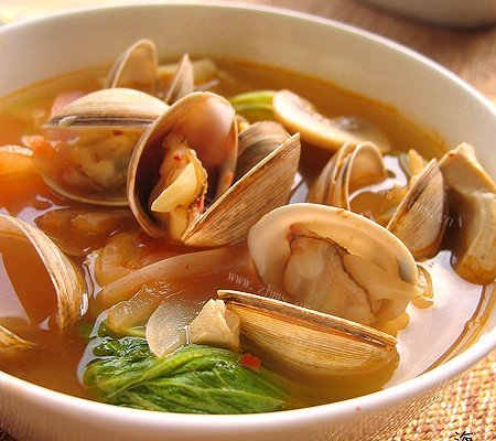 韩式泡菜蛤蜊汤